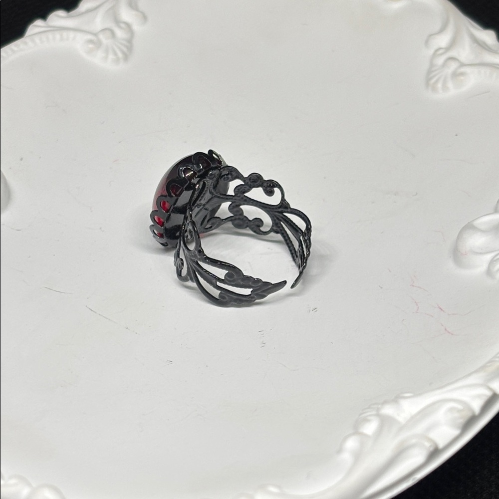 Large Blood Red Gothic Ring - Picture 6 of 8